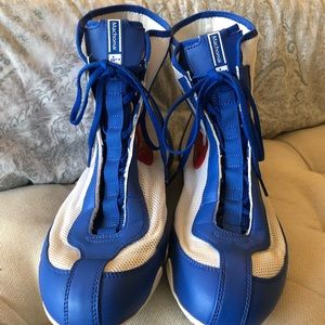 nike machomai blue white red